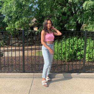 Meet your Posher, Ivanellis